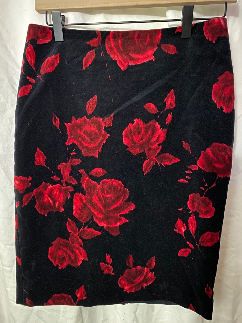 Talbots Black Red Rose Floral Velvet Velour Lined Pencil Skirt 8P